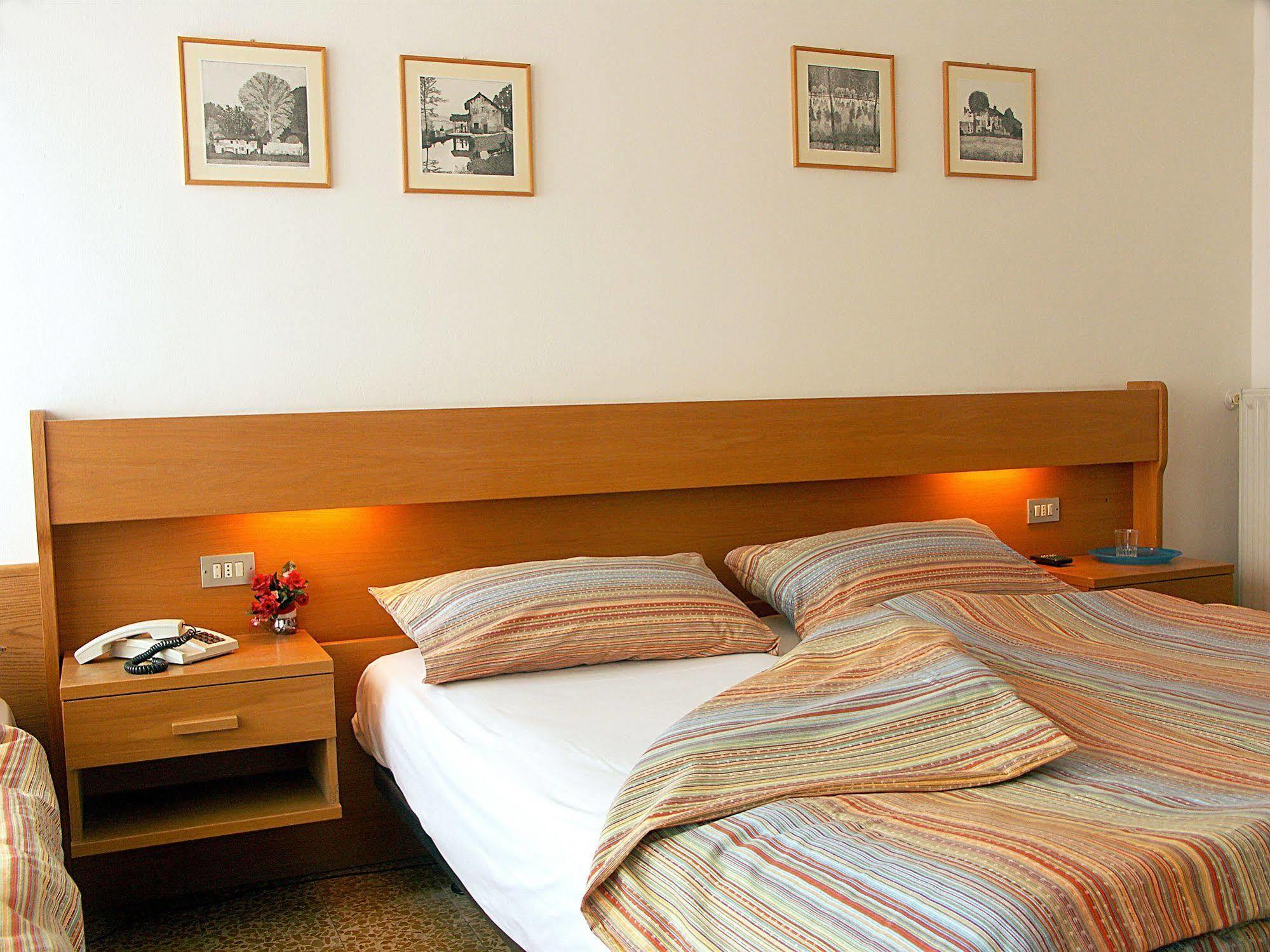 Hotel Villa Clara Torbole Sul Garda Eksteriør bilde